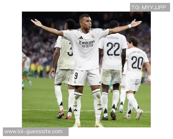 巴萨在世界杯大战中以3-0战胜皇马球员帽子戏法点燃全场激情