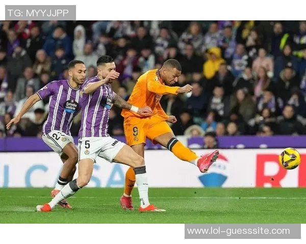 皇马大胜里昂四球狂潮帽子戏法点燃全场热情与转会传闻交织