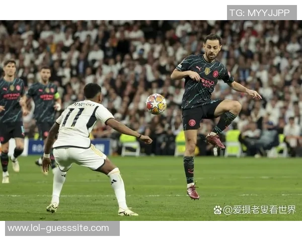 英超激战巴黎圣日耳曼逆转尤文图斯补时绝杀引发全场狂欢