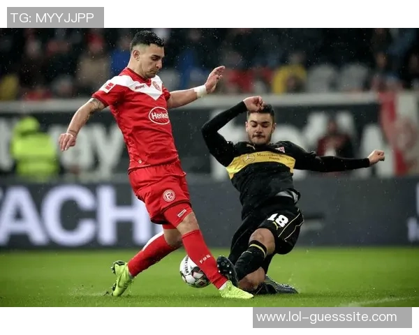 德甲焦点战巴黎圣日耳曼与莱比锡激战成平争议判罚引发全场热议