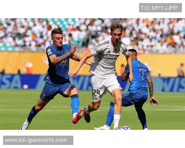 欧联杯焦点战里昂与皇马互交白卷帽子戏法瞬间点燃全场激情