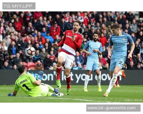 国王杯激战热刺与曼城战成平局双方精彩瞬间引爆全场气氛